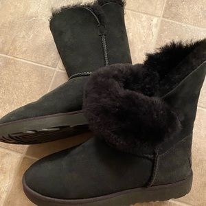 Black Classic Cuff Ugg Boot Size 7
